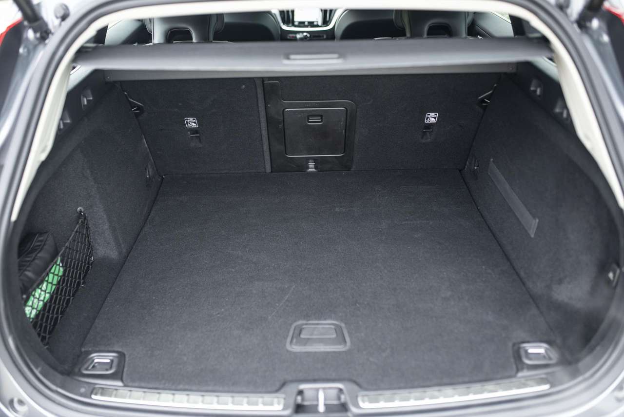 Volvo V60 2.0 T4 Momentum Pro